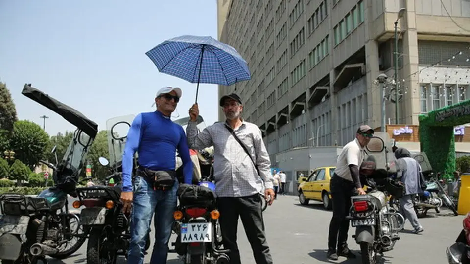 چرا کف خیابانهای تهران از کویر لوت داغ‌تر شد ؟ 