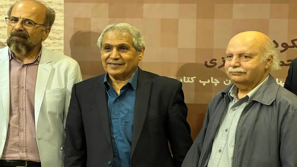 محمد عزیزی؛ چراغی که ۵۰ سال است دارد می سوزد