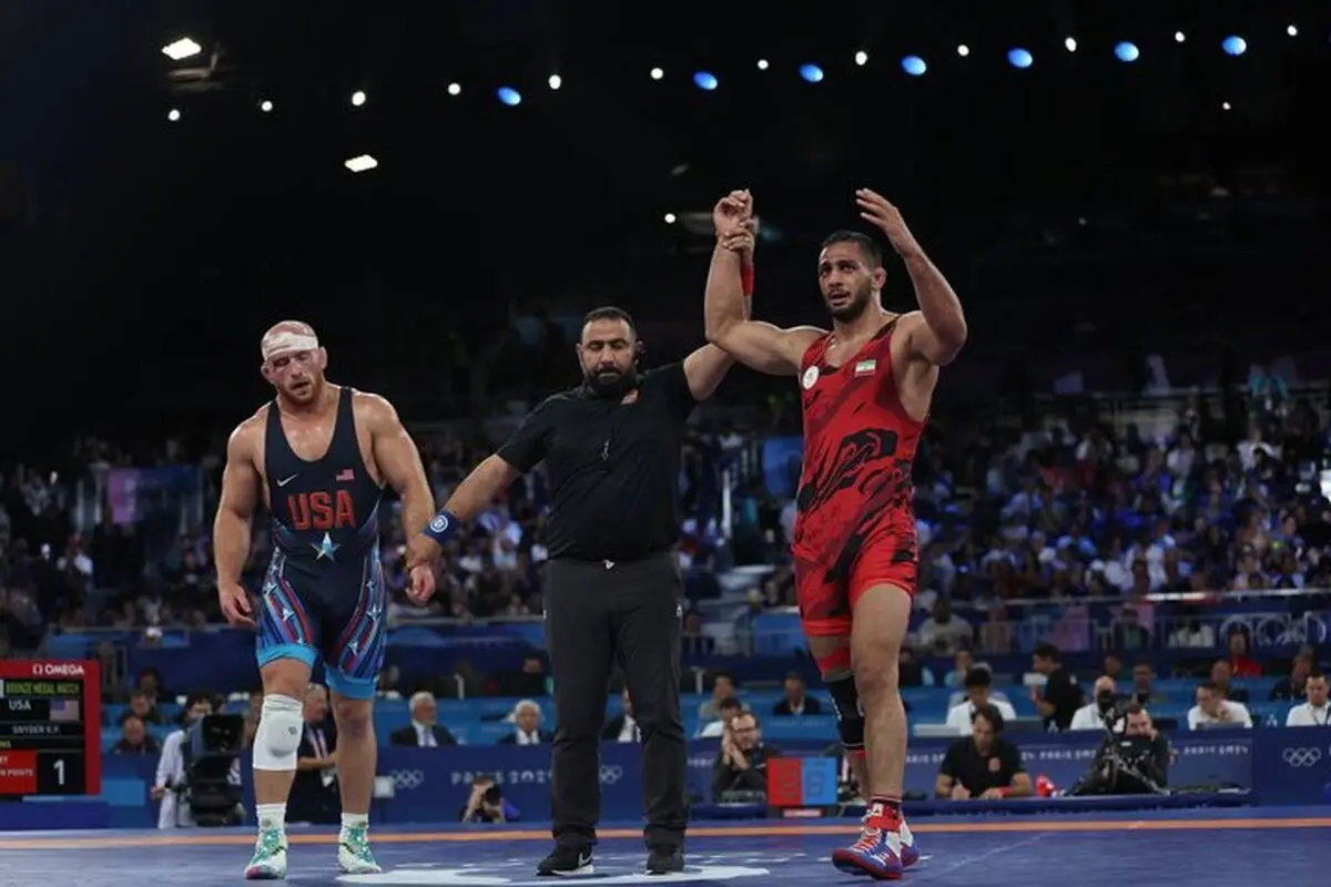 Iranian freestyle wrestler Azarpira snatches bronze medal