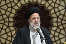  الشعب الایرانی أحبط مؤامرة الأعداء من خلال الدفاع عن القیم