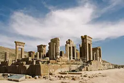 در پیچ‌وخم سرنوشت بافت‌ها و بناهای تاریخی

