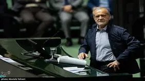 همسر محمدباقر قالیباف و مسعود پزشکیان در یک قاب