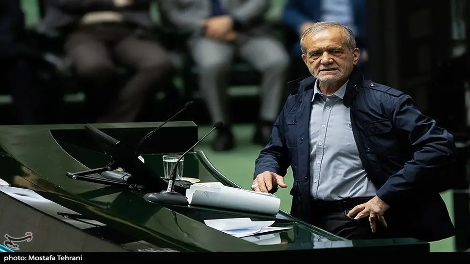 دفاع جالب طباطبایی از مسعود پزشکیان + عکس