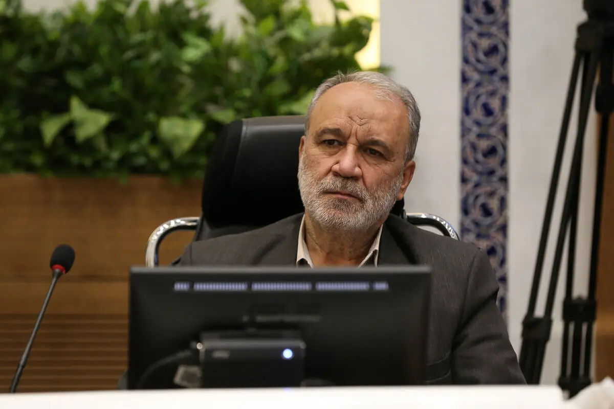 آب دریای عمان بخشی از مشکلات حوزه صنعت را حل می‌کند/ پیگیری طرح انتقال آب از جنوب استان
