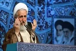 دستبوسی یک پسربچه از کاظم صدیقی + عکس