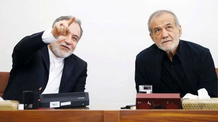 دیپلمات پاستور‌پسند