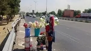 گل فروشان و کودکان کار اطراف بهشت زهرا جمع آوری شدند