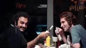عکس یادگاری هوتن شکیبا و صابر ابر در پشت صحنه تاسیان
