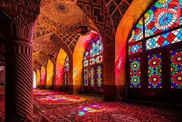  غرب به شرق می‌چرخد چگونه خاورمیانه بازار هنر جهانی را شکل می‌دهد
