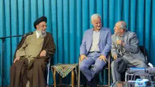 امام جمعه اصفهان: کارمند دولت معتقد به حکومت اسلامی نباشد شرط استخدام را از دست می دهد
