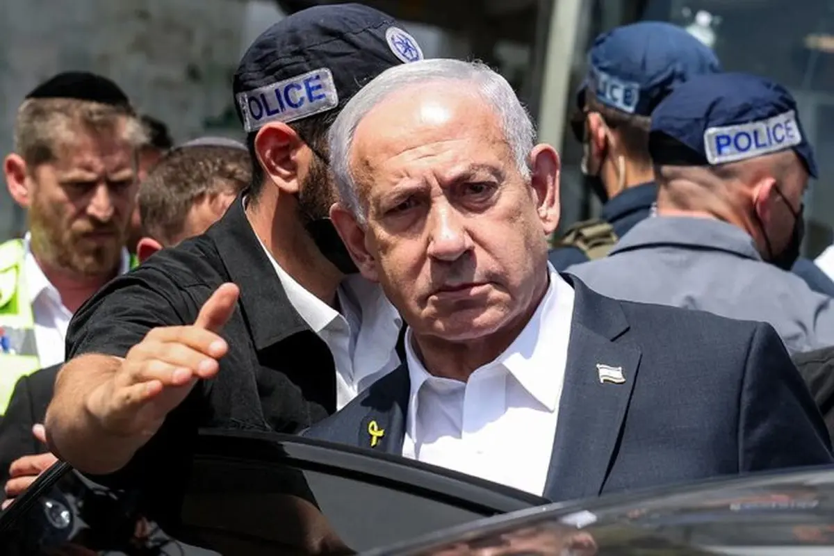 نتانیاهو پس از اعتراض خانواده اسرا از دادگاه خارج شد