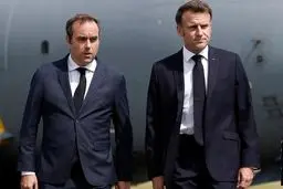 لکورنو سرباز وفادار مکرون