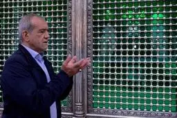 مسعود پزشکیان سخنران مراسم شب عاشورای حرم امام خمینی