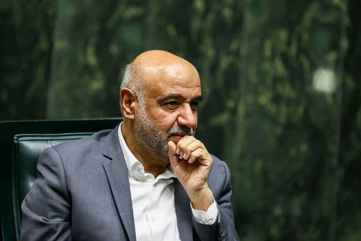 مرزی باریک میان نقد و فرسایش