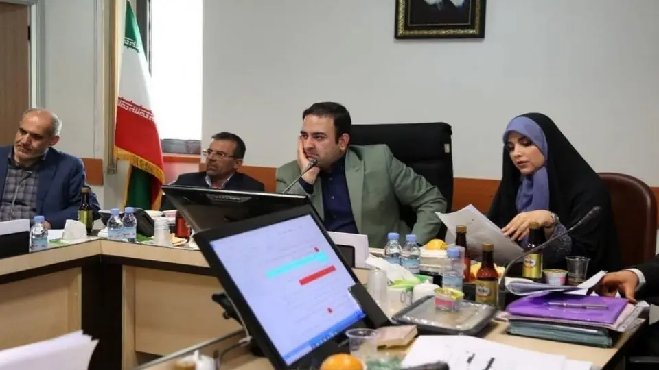 مجری صداوسیما وکیل نشده، عضو یک کمیسیون مهم حقوقی در وزارت بهداشت شد!