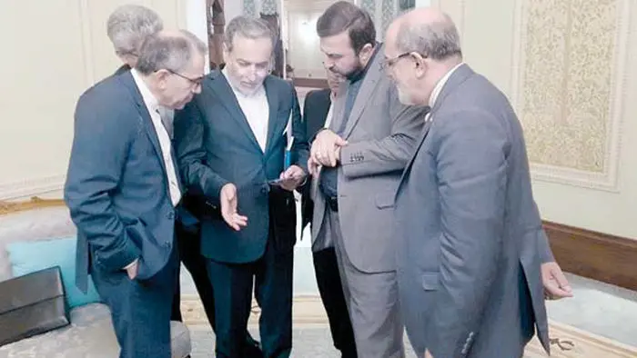 هزارتوی تنش و فرصت