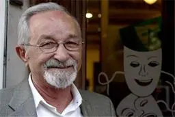 جعفر والی دوباره صحنه را  زندگی می‌کند

