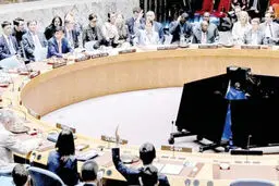 ‌ فرار رو به جلو؛ مسیر محبوب سیاست‌مداران‌
