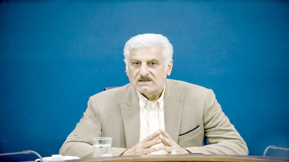 من بودم، هیچ‌ وقت با آبرویم بازی نمی‌کردم