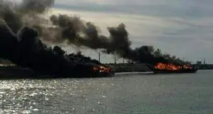 حریق لنج باربری در اسکله بندر چارک

