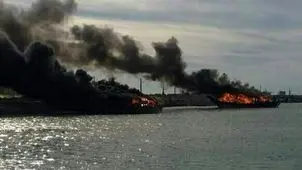 حریق لنج باربری در اسکله بندر چارک

