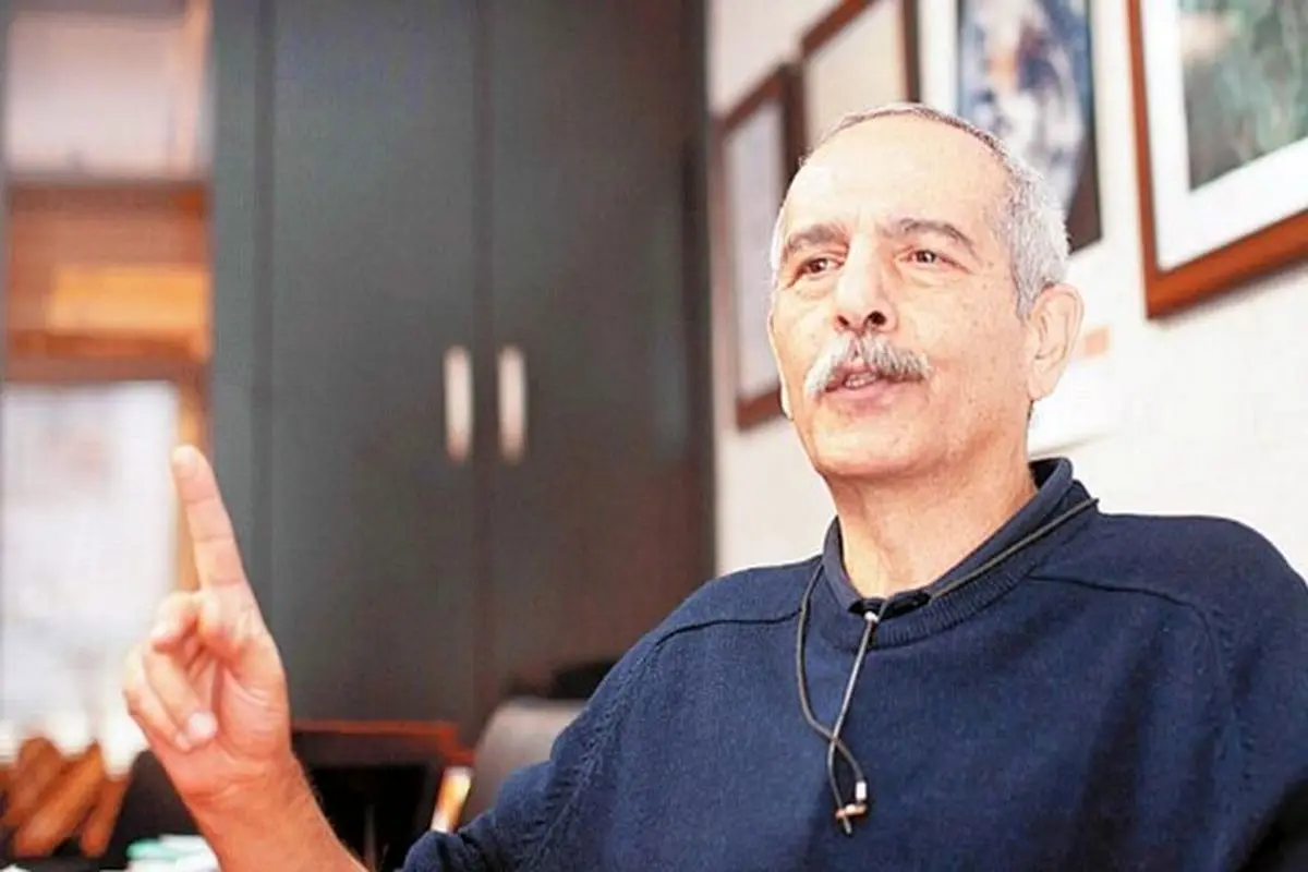 ۴ میلیارد دلار در پرنده فساد چای دبش حیف‌ومیل شد اما دولت برای ۶ میلیارد دلار ارز مسدودی کره‌جنوبی چنان تبلیغاتی راه انداخت انگار فتح خیبر کرده!