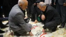 مسعود پزشکیان بر سر مزار علی لاریجانی در قم رفت +‌ عکس