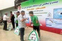 سباحو العراق یحصدون 15 وساما في بطولة إیران