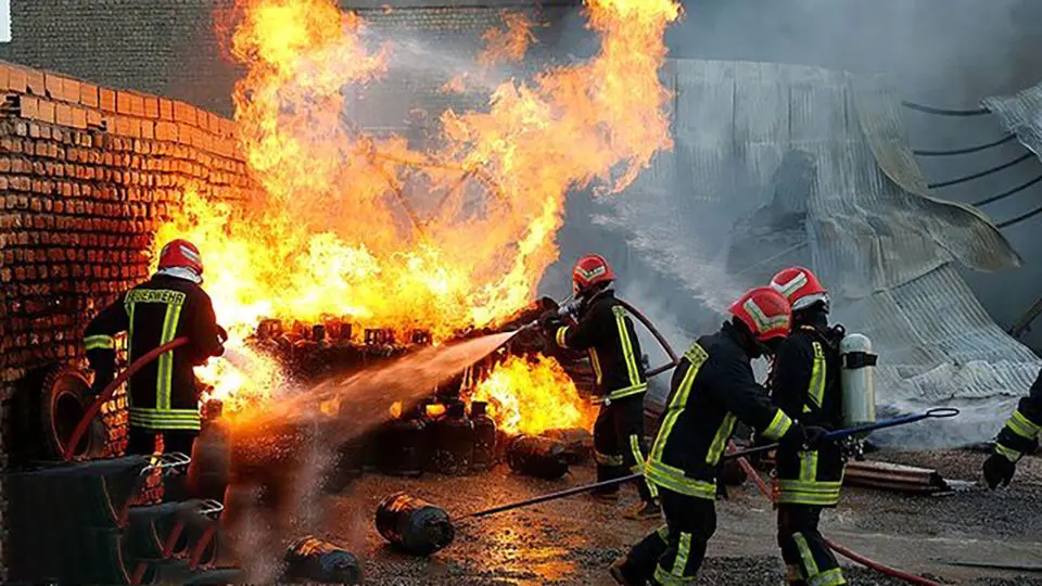 مصدومیت ۷ کارگر در انفجاری در ساوه