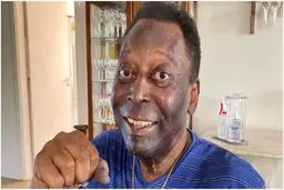 Brazil's Pele back in hospital as tumour treatment continues