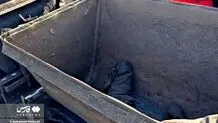 عضو خانواده ۲ کارگر مفقودی طبس: خبر را از تلویزیون شنیدیم، کسی به ما چیزی نمی‌گوید
