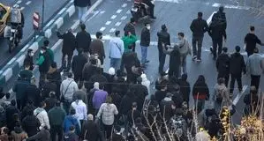 بخشی از جامعه احساس بن‌بست می‌کند/ نمی‌توان با ادامه سیاست‌های موجود، انتظار تحمل و سکوت داشت

