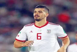 دفع ضربه سر عزت الهی توسط مدافع ازبکستانی