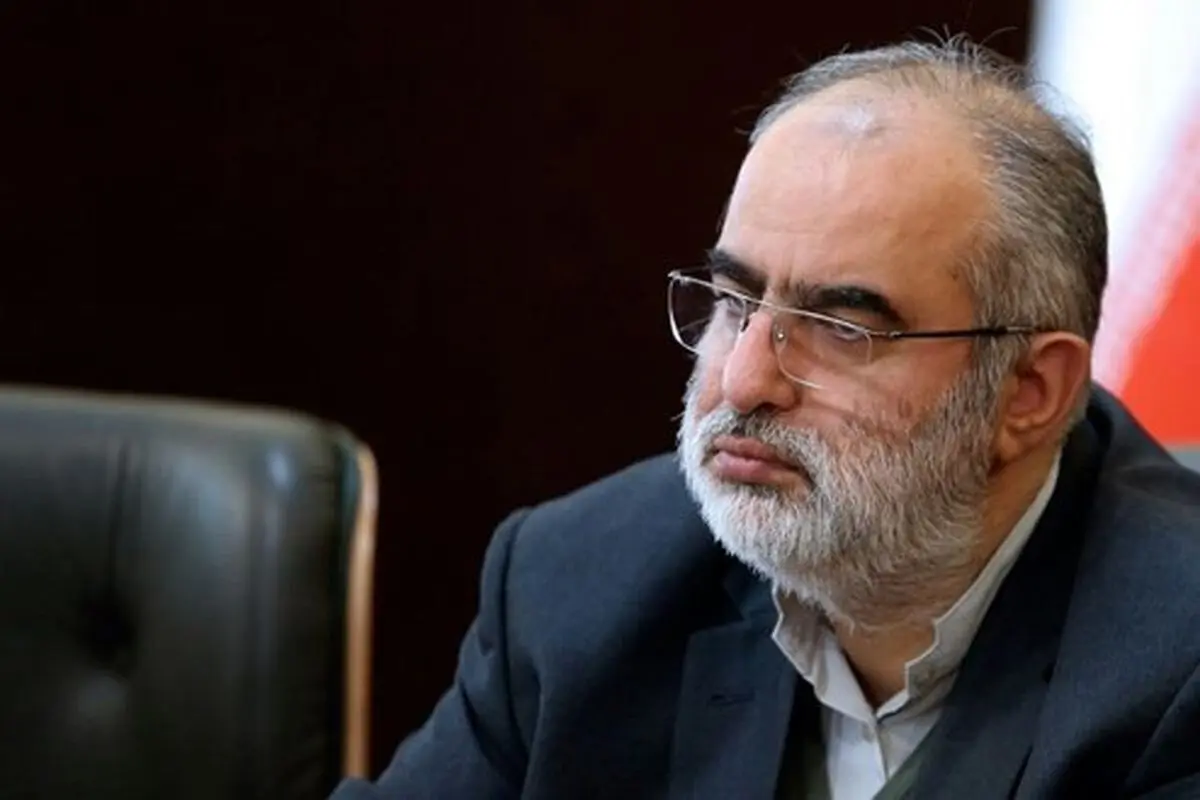 واکنش دو کلمه‌ای آشنا به انتخاب رهبر جدید + عکس