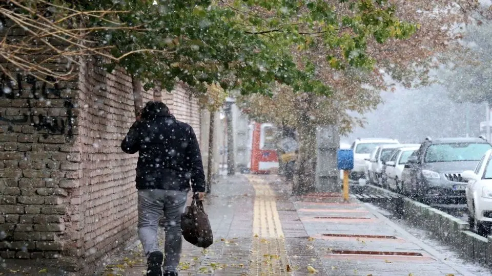بارش برف پاییزی  به زودی در تهران