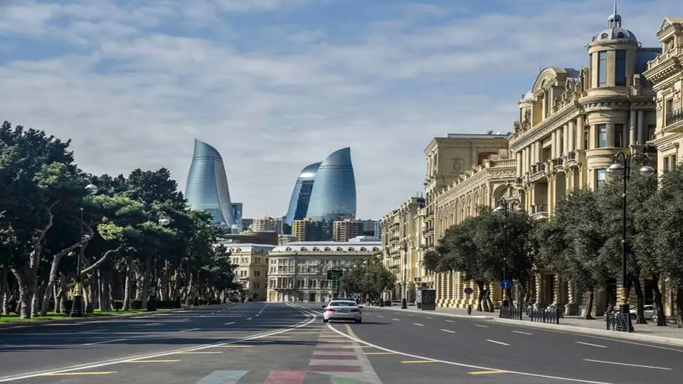 از برج‌های شعله تا بلوار باکو؛ راهنمای گشت‌و‌گذار در پایتخت آذربایجان