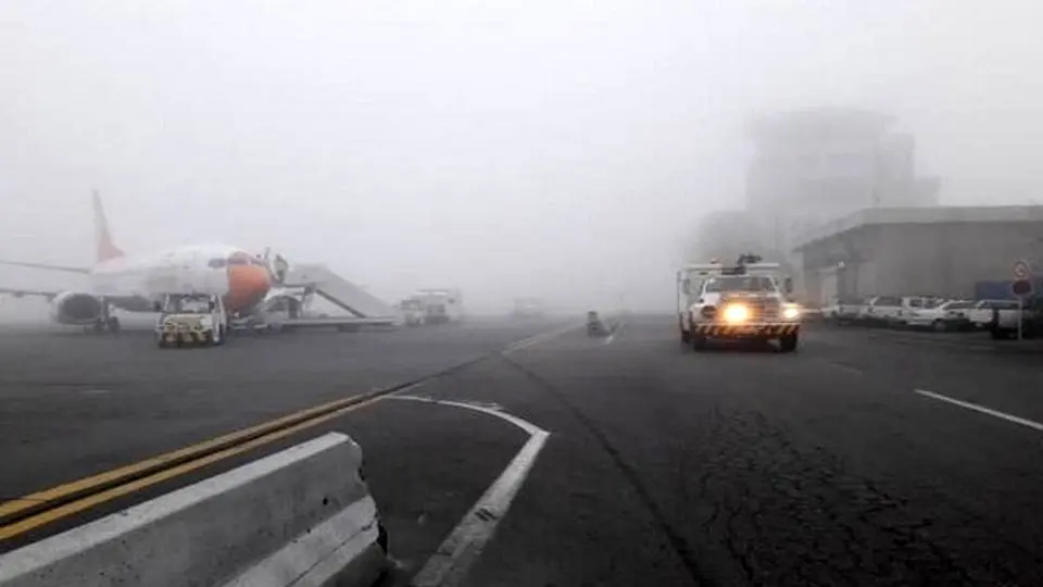 مه غلیظ پروازهای فرودگاه اهواز را به تعویق انداخت