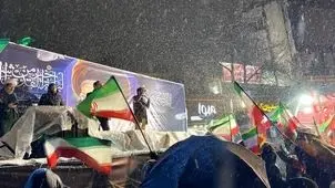 شب قدر تهران زیر بارش برف و باران+ فیلم 