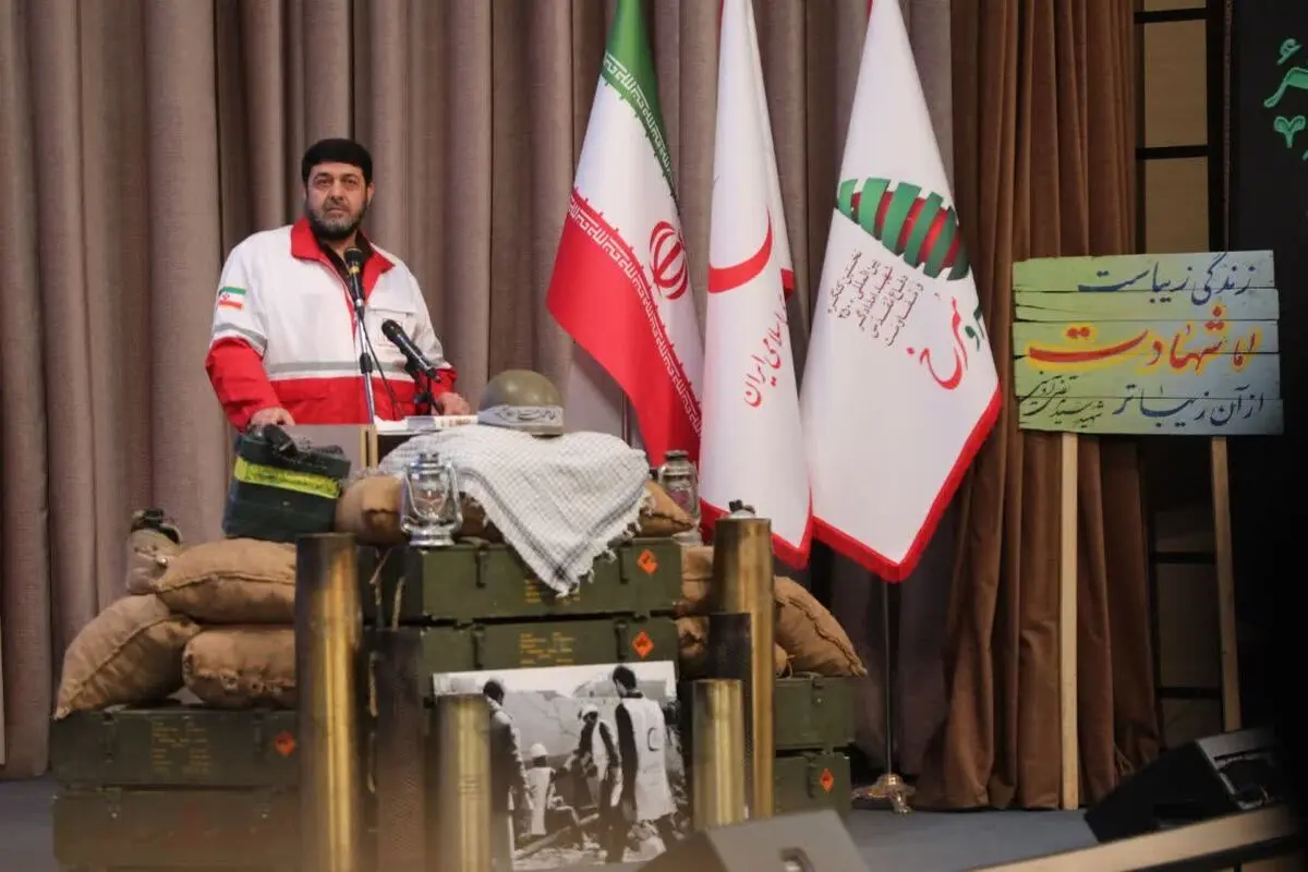  به دنبال انتقال پیام شهدا به امدادگران جوان هستیم