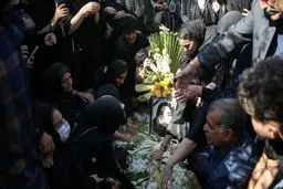 طبیعی است که در مراسم خاکسپاری آرمیتا گراوند، نیرو‌های امنیتی حضور داشته باشند