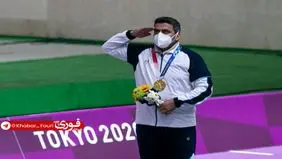 جواد فروغی مدال خود را به سحر امامی اهدا کرد