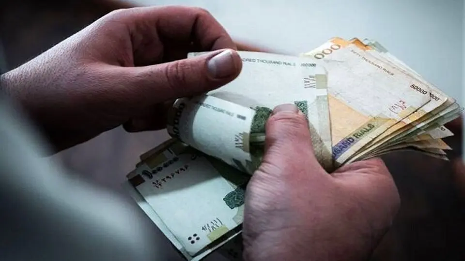 عدم قطع یارانه نقدی بابت خرید ارز دولتی در آذرماه