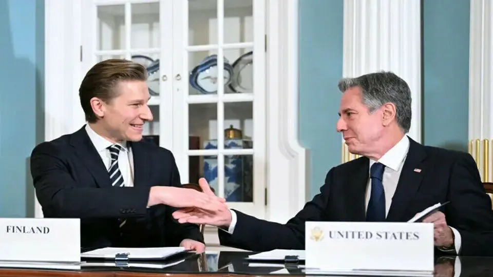 آمریکا و فنلاند توافقنامه همکاری نظامی امضا کردند

