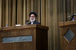 سیدهادی خامنه‌ای: حصر موسوی، کروبی و رهنورد باید پایان یابد 