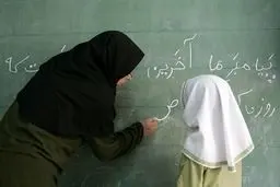 رئیس کمیسیون آموزش مجلس: قول می‌دهیم در فروردین تمام حقوق معلمان براساس رتبه‌بندی پرداخت شود