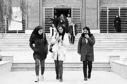 چالش‌های محرومیت از تحصیل به دلیل بی‌حجابی
