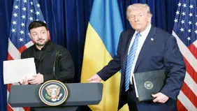 خیلی دور، خیلی نزدیک