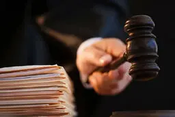 پرونده کارگردان متهم به تجاوز وارد پیچ جنجالی شد / آیا اعدام لغو می‌شود؟