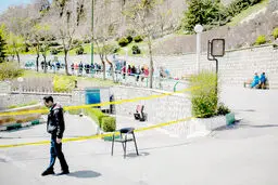 وحشت در تونل نور