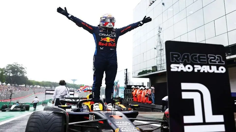 از سنا تا نوریس؛ اینترلاگوس و تولد قهرمانان